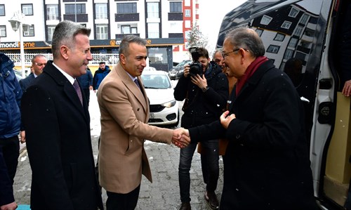 Çevre, Şehircilik ve İklim Değişikliği Bakanı Sn. Mehmet Özhaseki, bir takım ziyaret ve incelemelerde bulunmak üzere Ardahan’a geldi (26.03.2024)